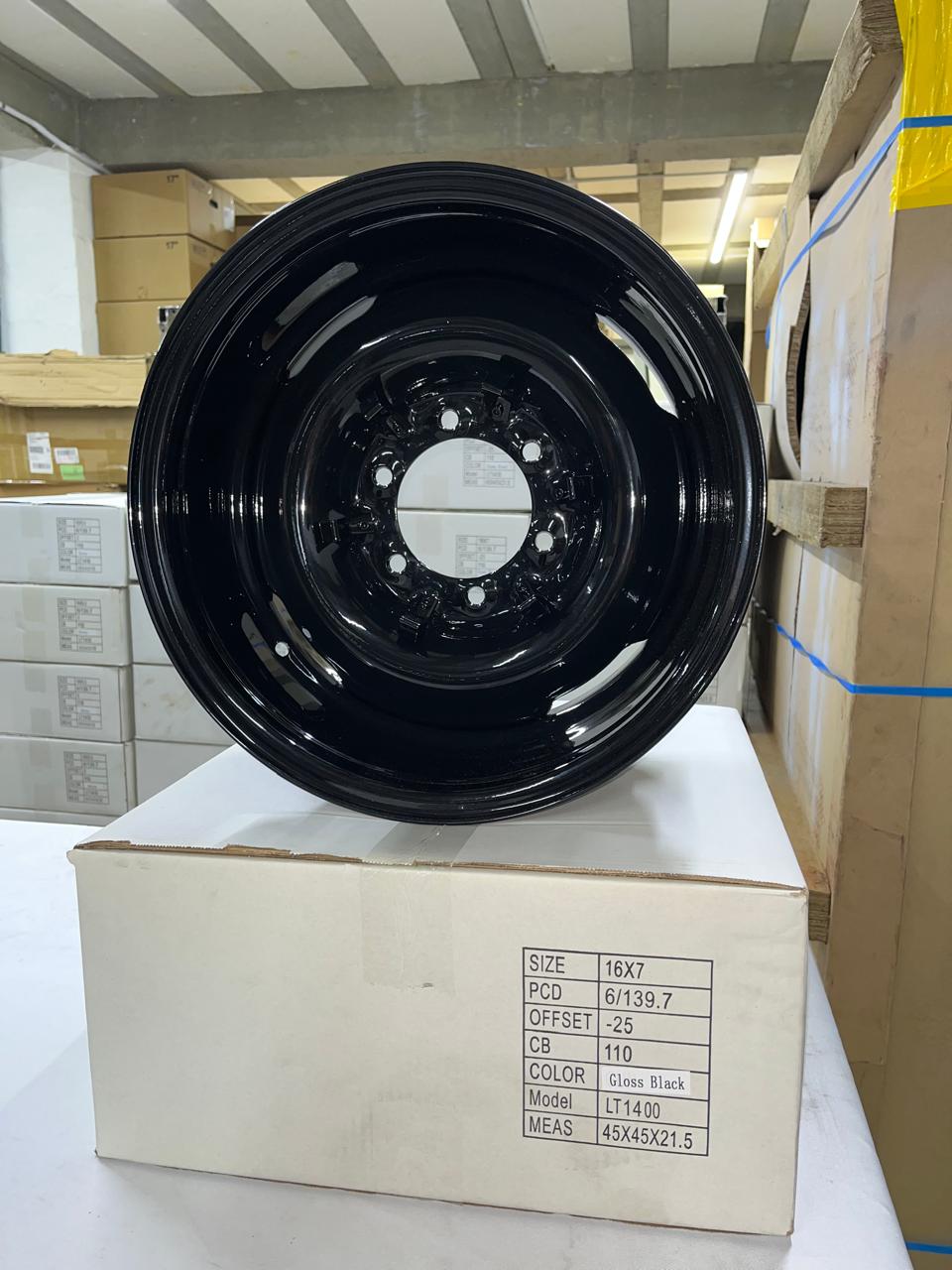 Toyota Land Cruiser FJ40 / 45 16'' Steel Rim Gloss Black (set of 5)