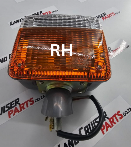 Toyota Land Cruiser FJ40/45 RH Corner Lamp.