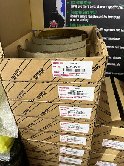 Toyota Land Cruiser 70 Series Rear OEM Brake Shoe Set